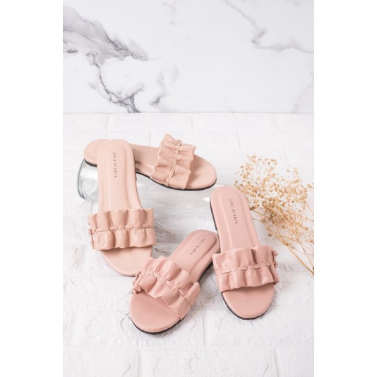 Aluna Sandals by Joli Scarpa