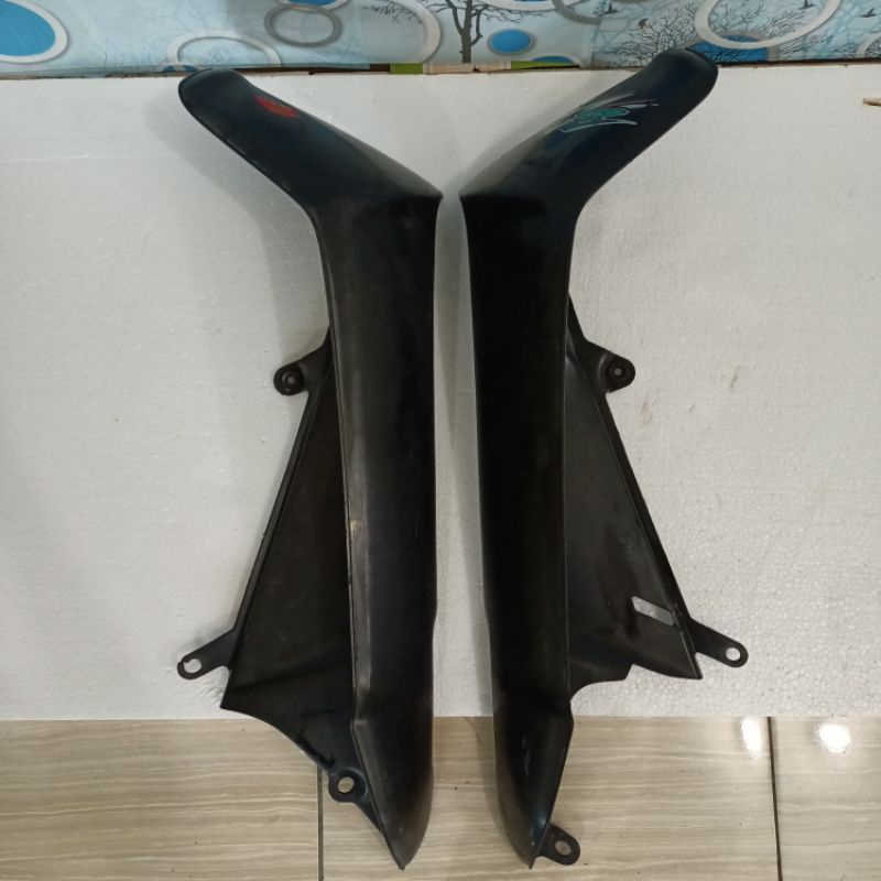 Tebeng dek body cover sayap luar Yamaha FIZ Fiz Fi z fiz original copotan