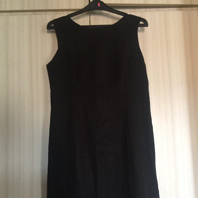 Dress hitam elegan