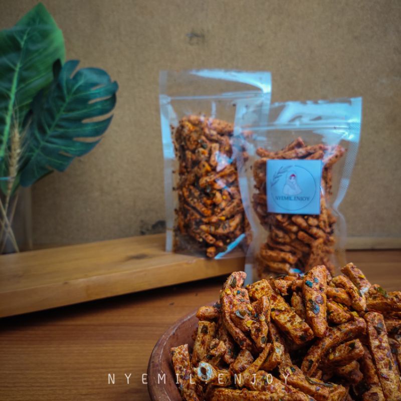 

stik basreng 100gram pedas cikruh