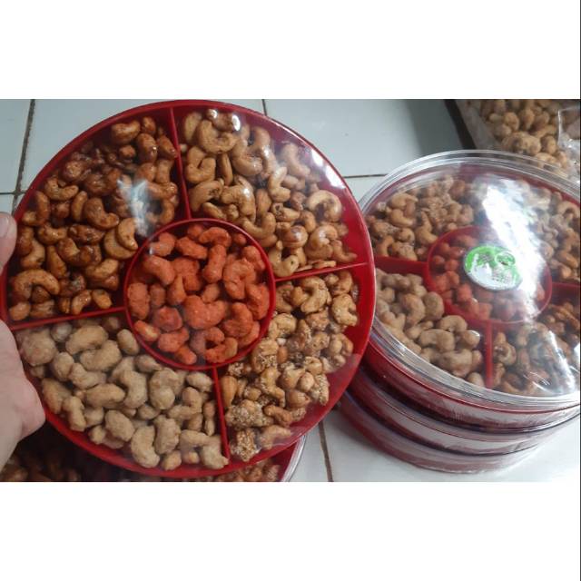 

Kc. Mede toples sekat lima (crispy, wijen, madu, pedes, thailand/ori)