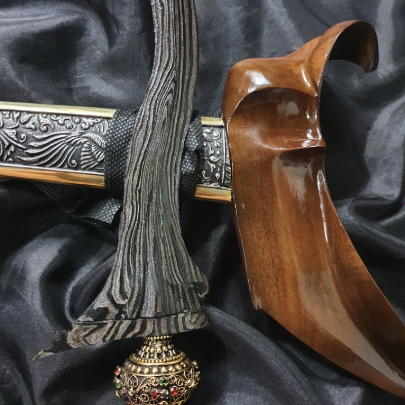 Keris Pandawa Pamor Junjung Derajat