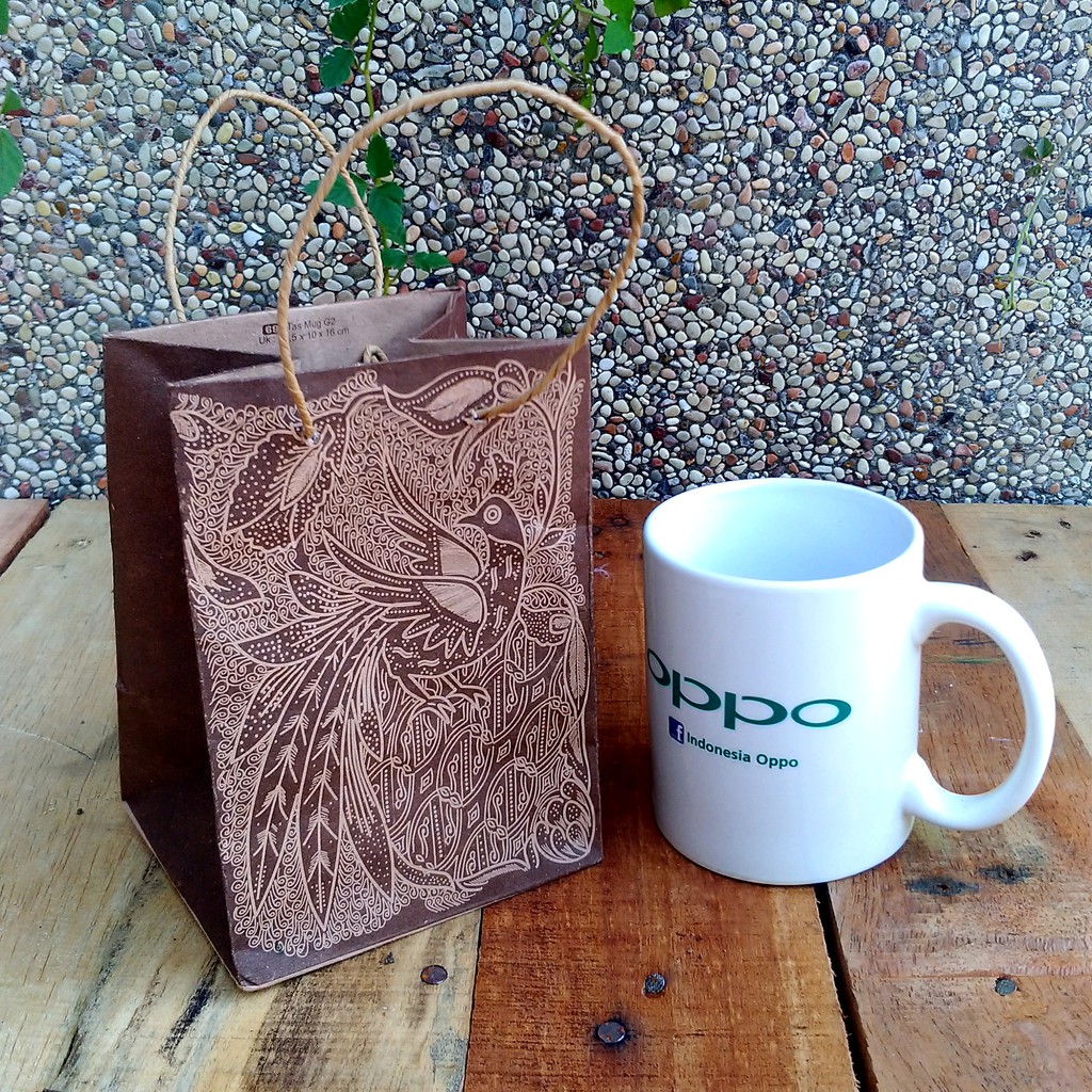 

Tas Mug / Paperbag / Gift Bag / Tas Souvenir