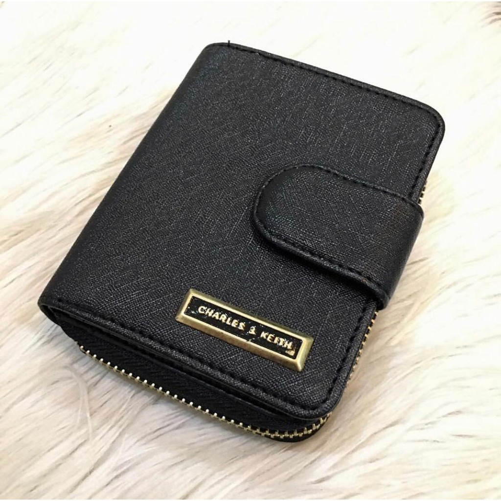  DOMPET  SIMPLE ELEGAND CHARLES  AND KEITH  LIPAT BISA MUAT 