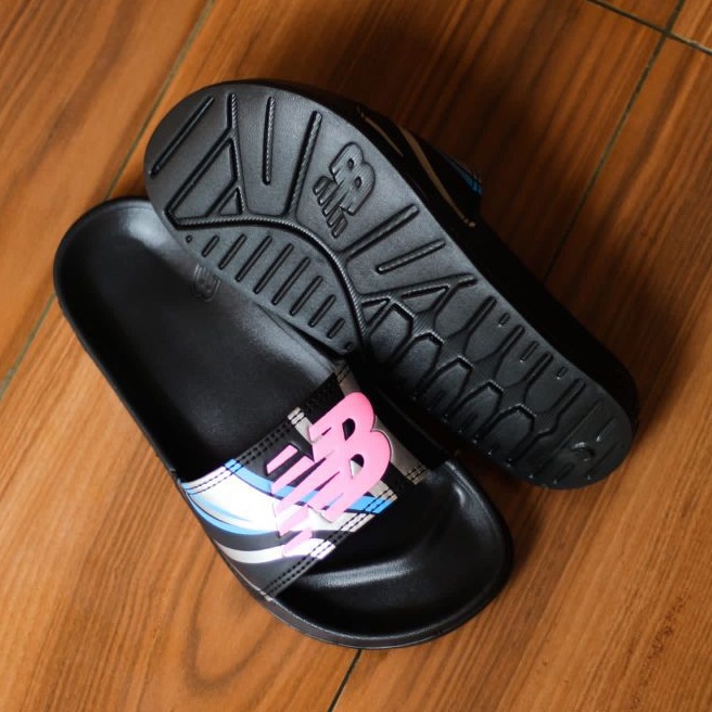 Sandal Selop Casual Pria New Balance Big Logo Black Pink Original