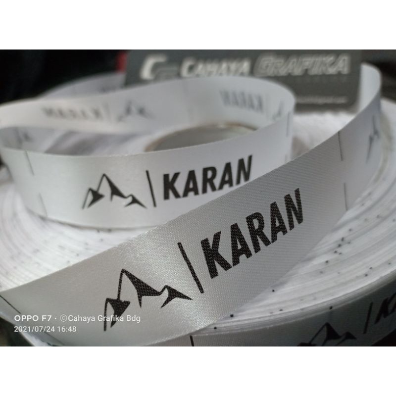 

Label Baju Satin Putih 1,9 cm | Satin Label | Label Hijab
