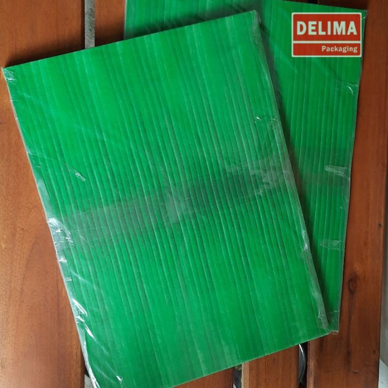 kertas wadah makanan motif daun pisang