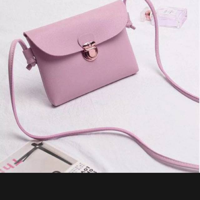 Tas Slempang Wanita Mini Gesper