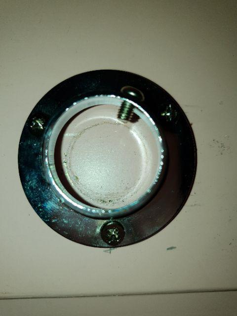 Bracket Besi 1 Huben / Kuping Besi Gantungan Lemari 1