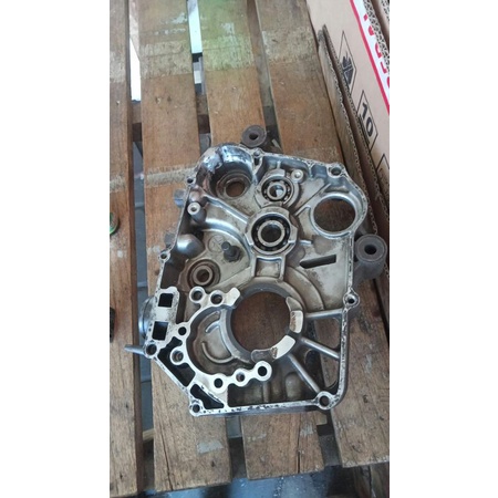 Krengkes Crankcase kanan garuda 108 / pompa oli kanan pnp grand supra legenda