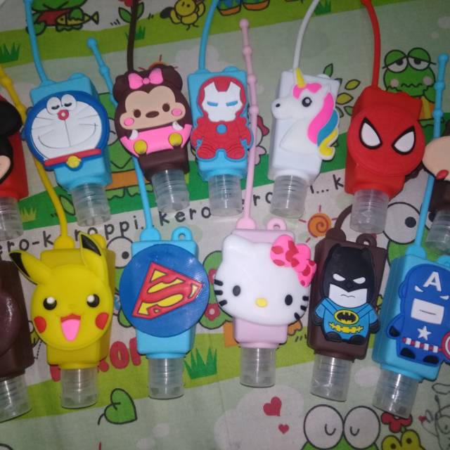 Hand sanitizer gantung karakter