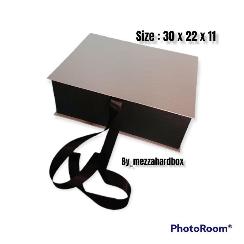 

Hardbox giftbox Hampers 30 x 22 x 11 / Kotak Kado / Box Hampers / hardbox Buku pita / hardbox Custom