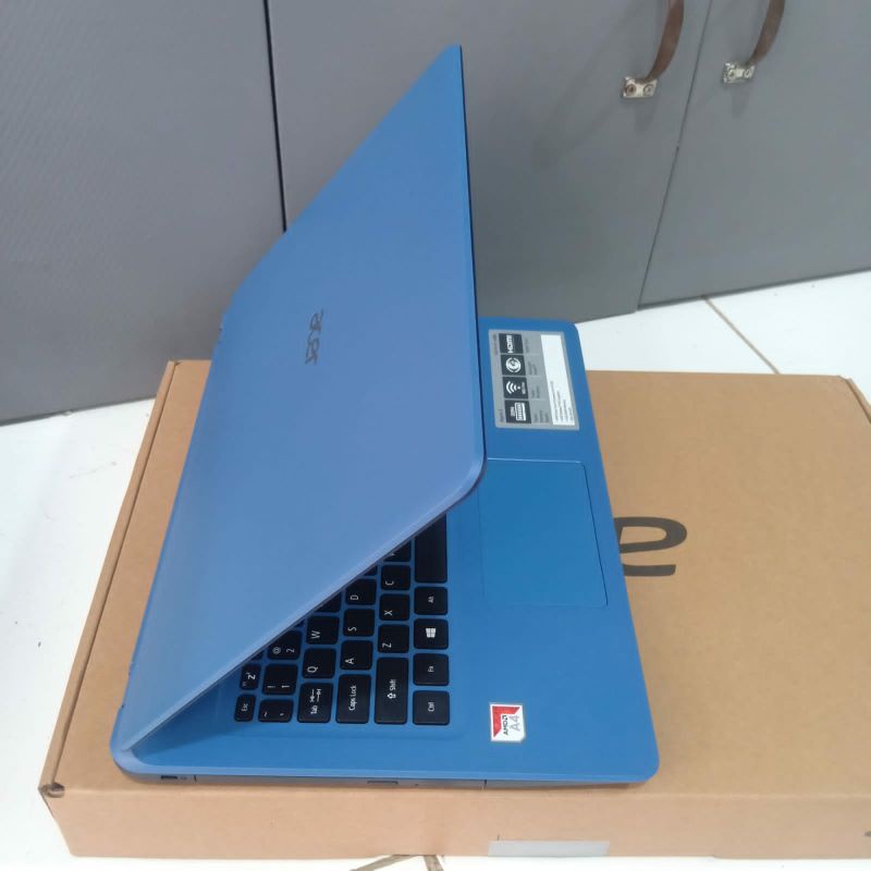 Laptop Acer Aspire 3 Amd Dual-Core A4-9120e Gen 7 Ram 4GB/HDD 1TB Vga Amd Radeon R3 Graphic Windows 10