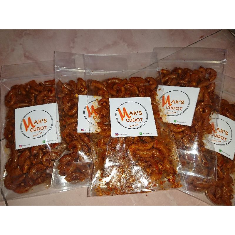 

makaroni bantet pedas/ makaroni pipa pedas/ cikruh /daun jeruk/mak_cudot 70gr