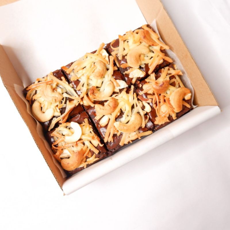 

FUDGY BROWNIES MEDE CHEESE | LA COCHURA | BROWNIES PANGGANG