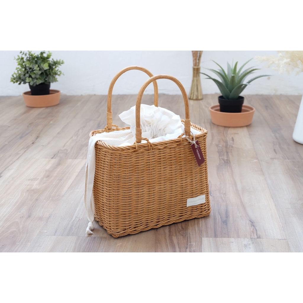 Tas Rotan Kotak Fasion Wanita Terbaru - Tas Murah Unik - Tas Model Baru