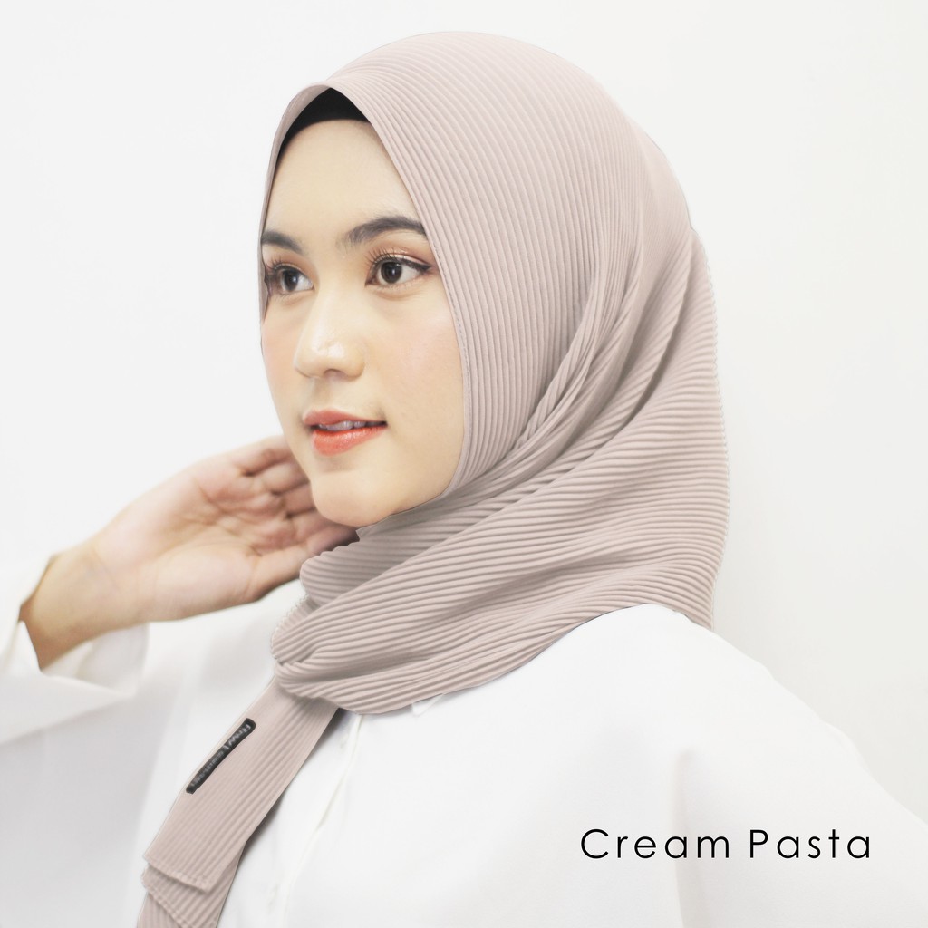 Beli 5 Gratis 1 Pashmina Plisket Cerutty Premium 180 x 75 cm-Cream pasta