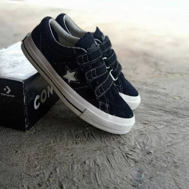 Termurah Converse cdg play  One Star Pro 3V Strap Black White / full black (162518c)