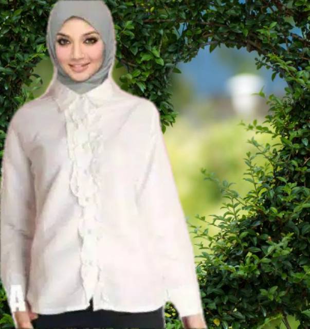 Kemeja formal wanita putih renda kancing jamur