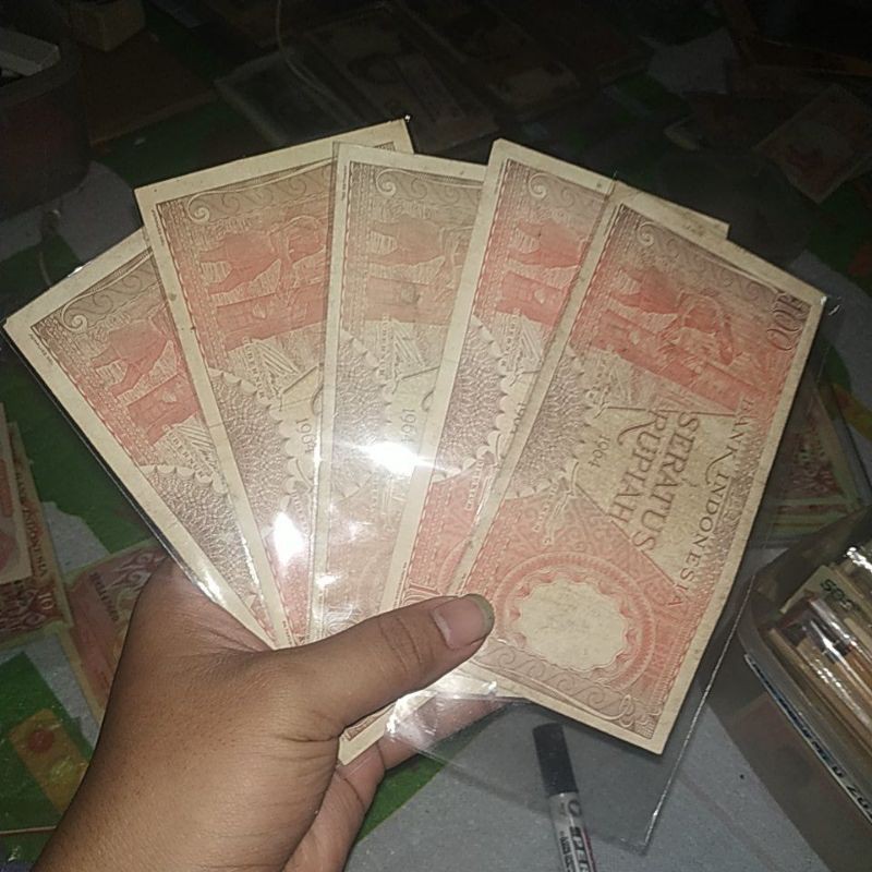 Uang Kuno 100 Rupiah Pekerja Rp.100 Tahun 1964 100 pekerja 100 penyadap karet 100 badak