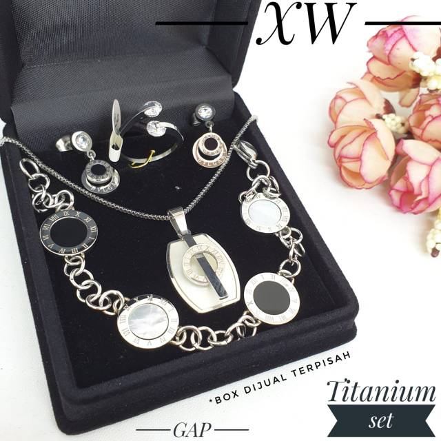 Titanium set silver