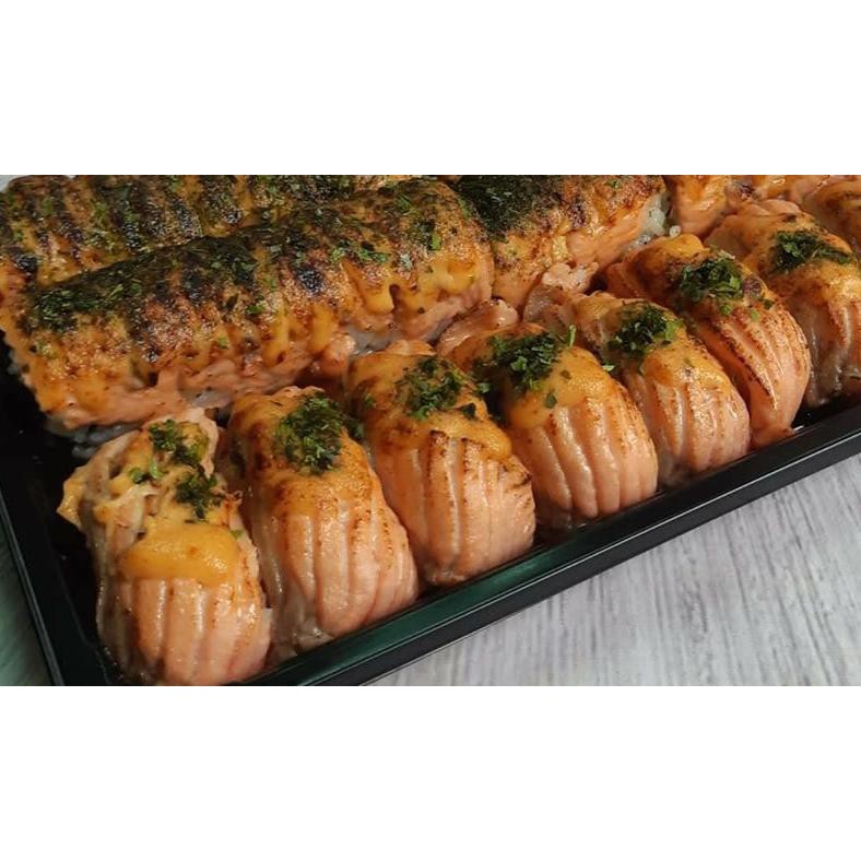 

Fure Sushi -Salmon Set-