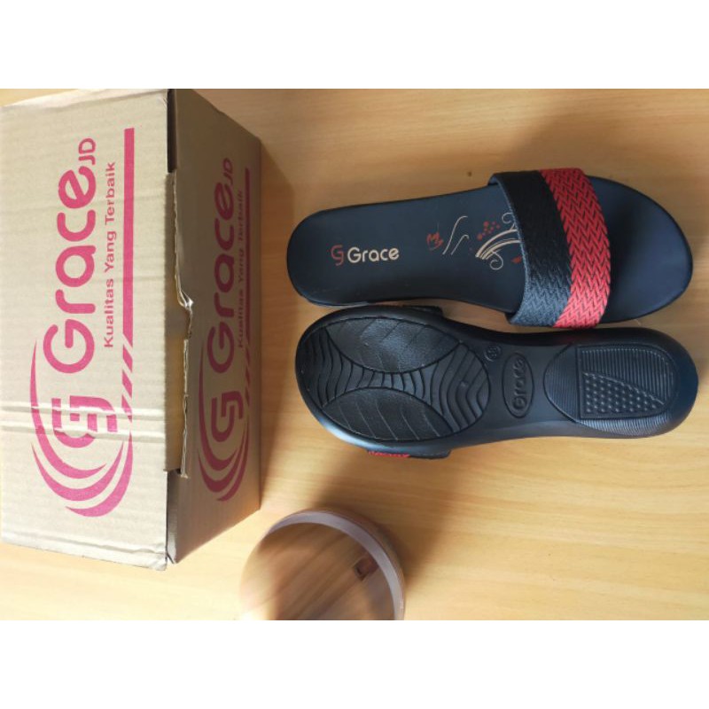 Sandal Grace (Rajut Selop) Merah-Hitam