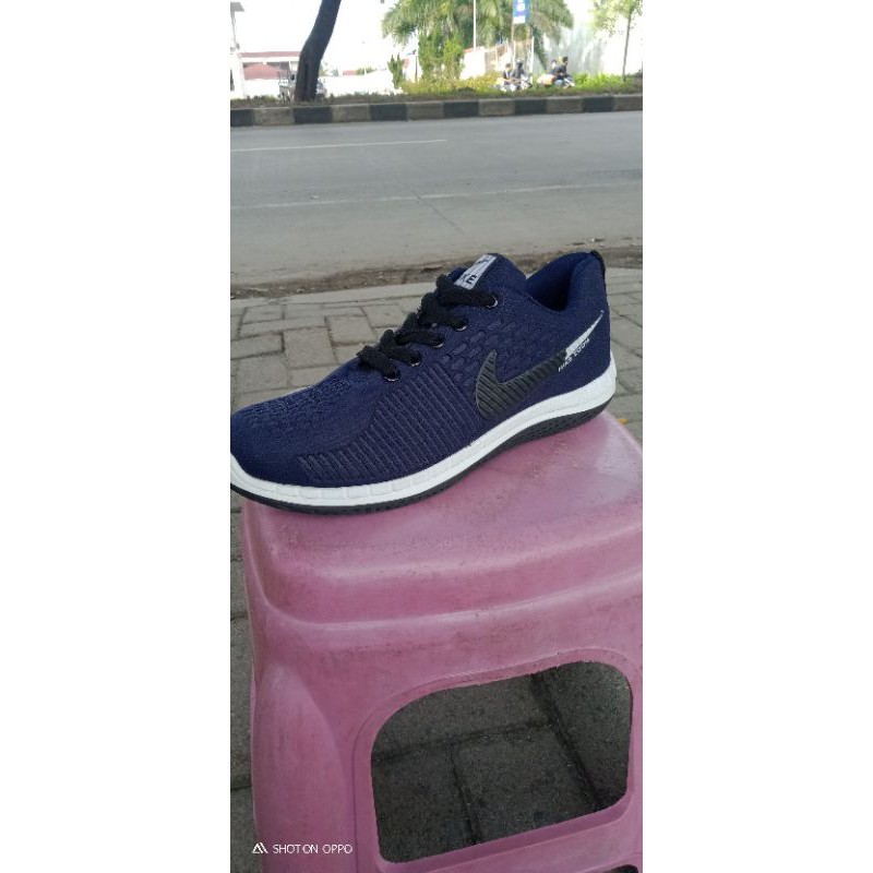 sepatu joging