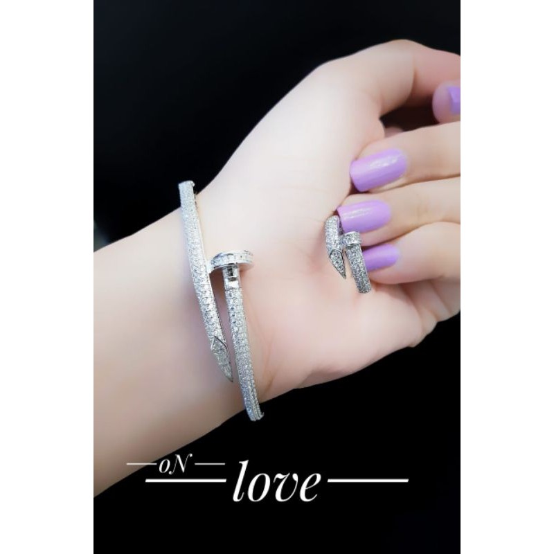 gelang paku titanium