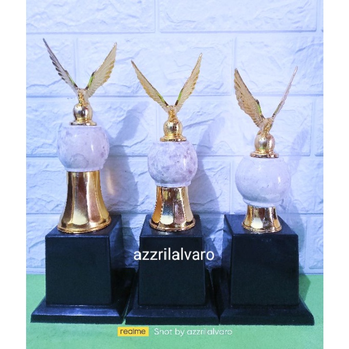 piala onix FG elang