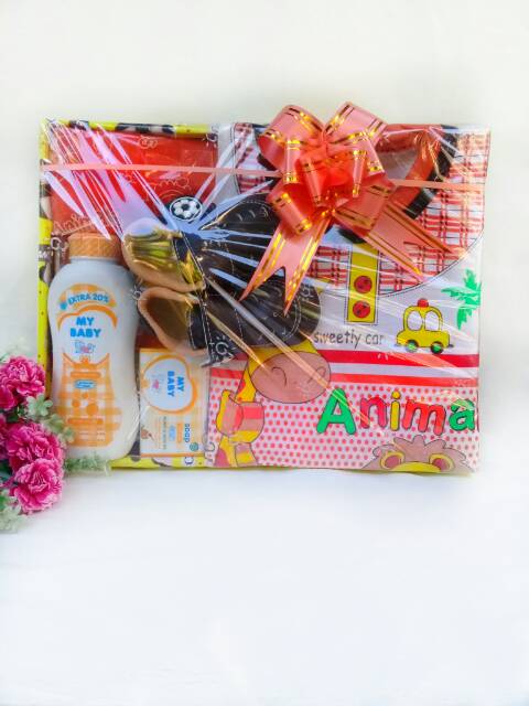 Parcel bayi cowok/kado bayi murah/baby gift set free kartu ucapan