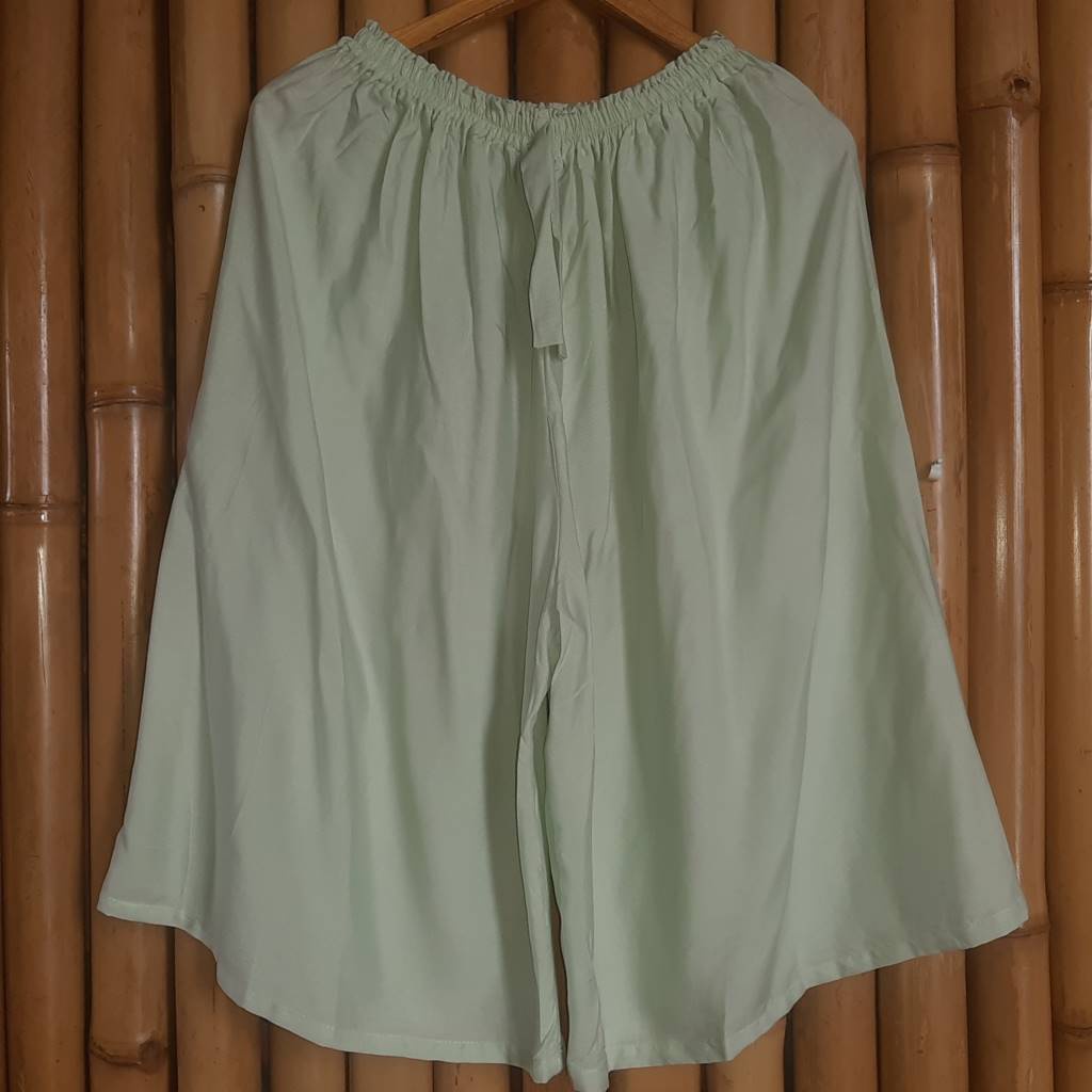 Celana Kulot 3/4 Jumbo Bali Warna Polos Rayon Lembut dan Adem-Mint