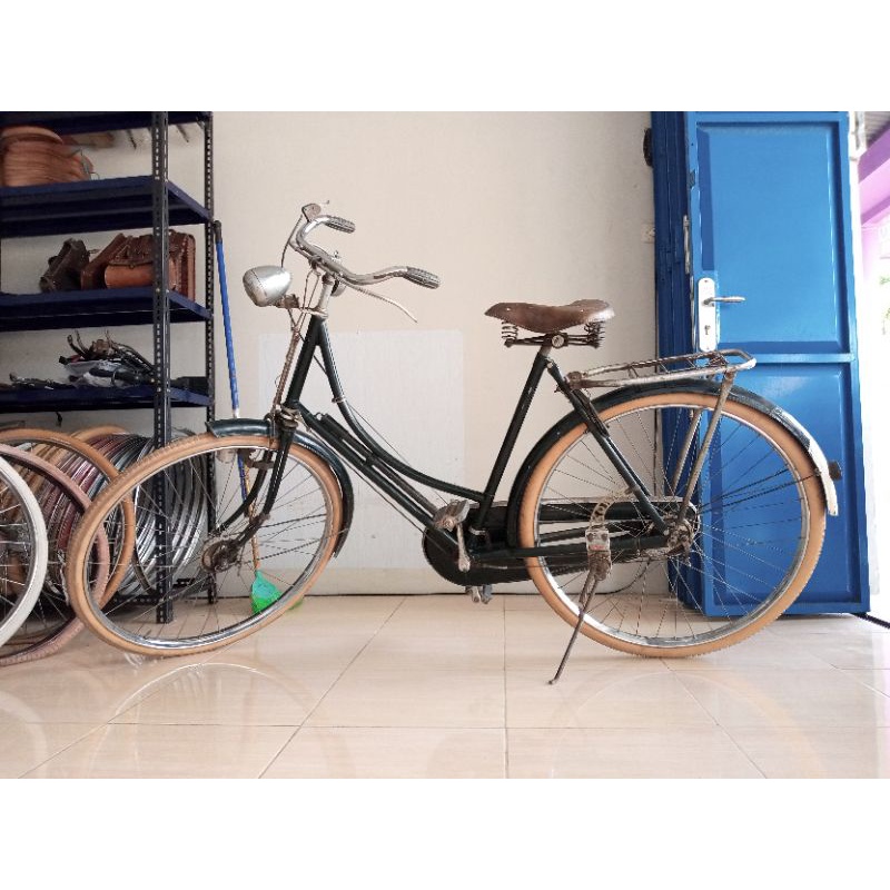 DIJUAL SEPEDA ONTHEL DAMES MERK HUMBER