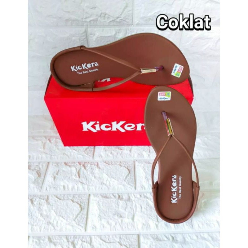 SANDAL JEPIT WANITA KICKERS TERBARU KEKINIAN SENDAL JAPIT CASUAL KASUAL FLAT FLIP FLOP SELOP SLOP