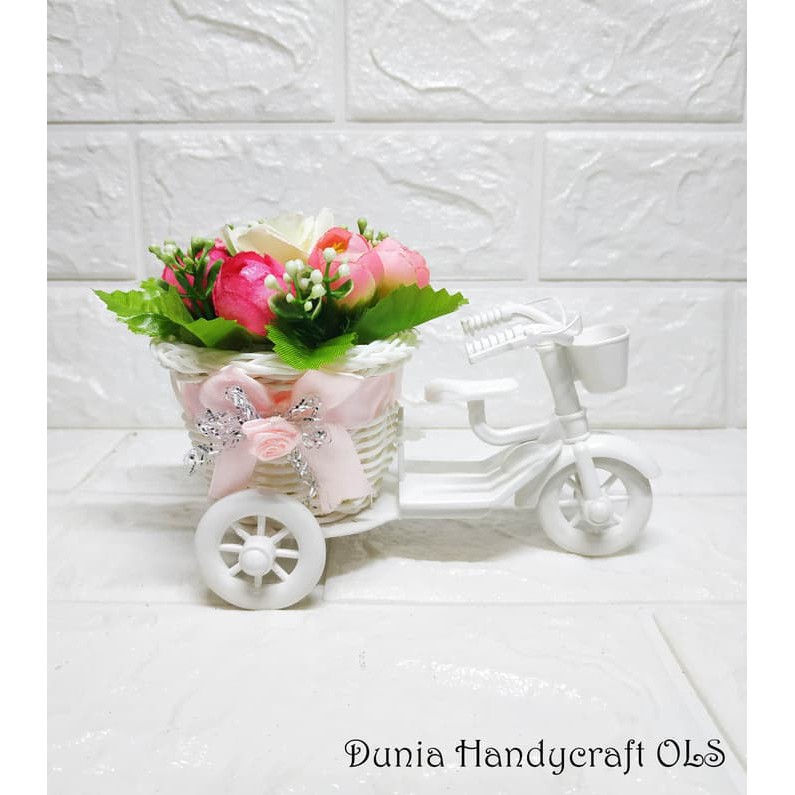 Keranjang Sepeda Bunga Mini Pajangan Hias