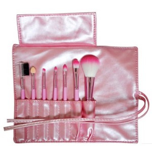 Make Up Brush Set ( Kuas Make up 7pcs /set + Leather Case )