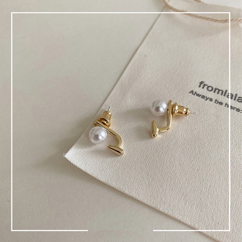 Anting Tusuk Aksen Mutiara Gaya Vintage Korea Untuk Wanita