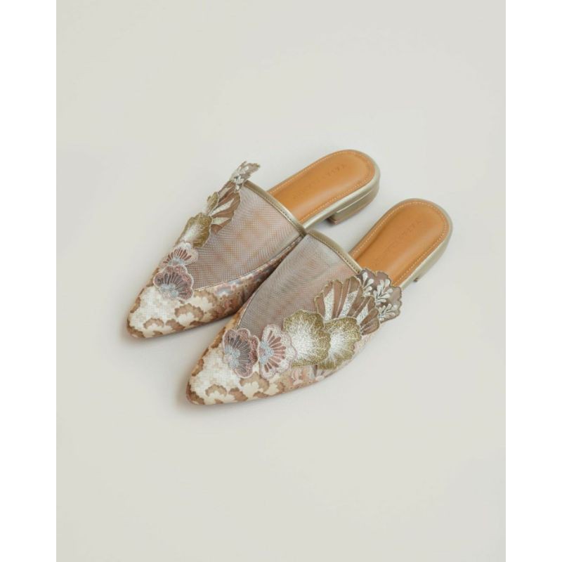 prelove vaia x wearing klamby sepatu sandal claudia treasure size 38