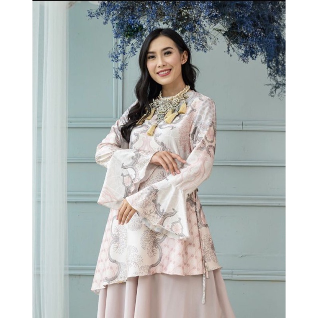 Hailey Tunik Primrose L WearingKlamby
