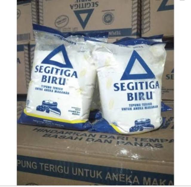 TERIGU SEGITIGA  KEMASAN  1KG,SEDUS 12 BKS.