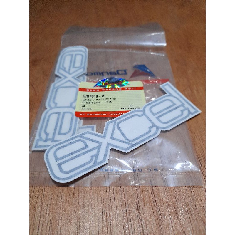 Stiker vespa excel hitam