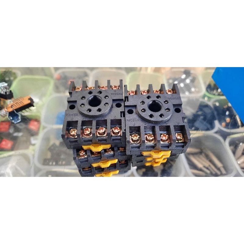 SOCET RELAY AC 220 pin 8