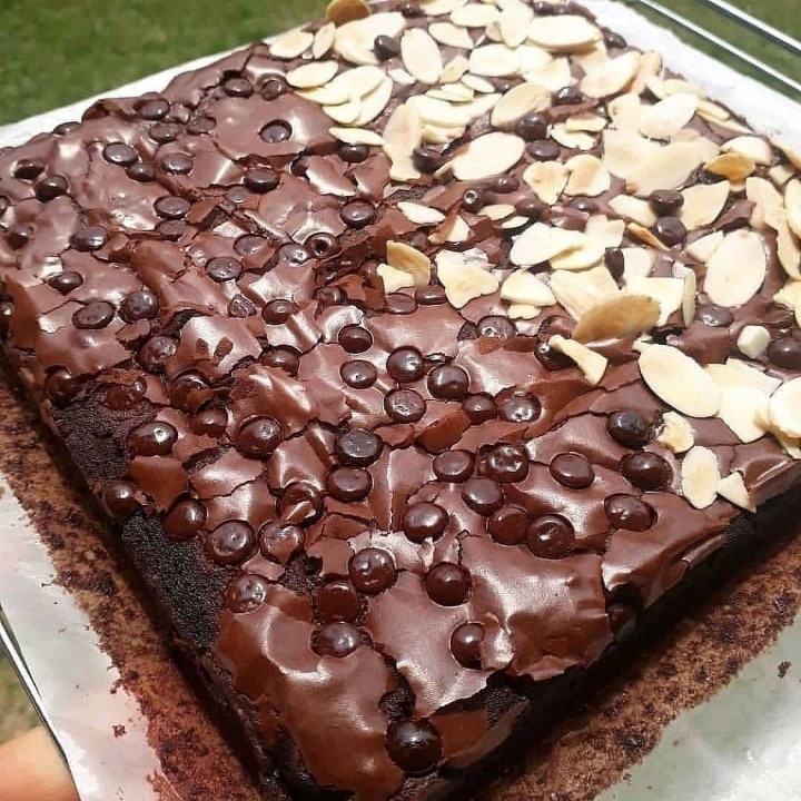 

Brownies Fudge Choco Almond - Rhani Patisserie