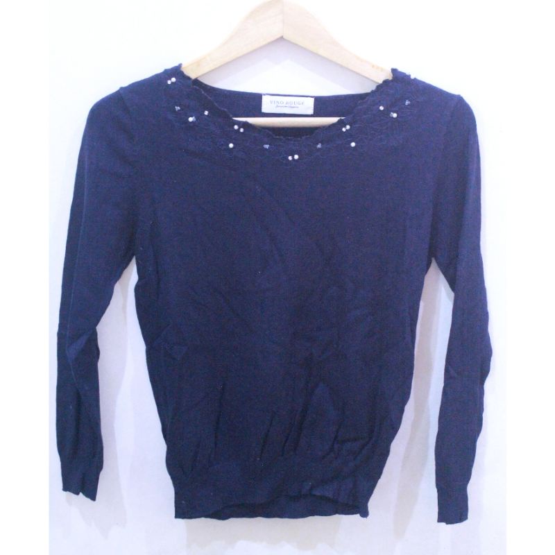 Preloved kaos rajut hitam navy mutiara merk vino rouge