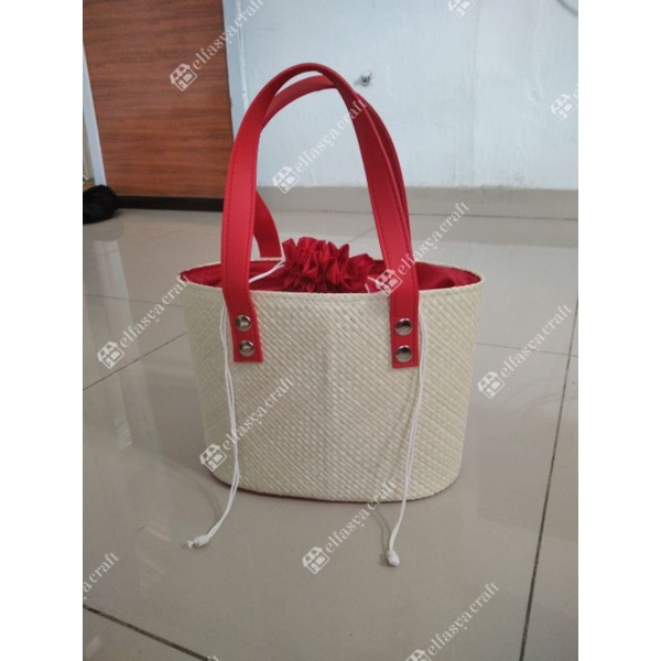 

Tas Serut Pandan / Tas Hampers Pandan Oval