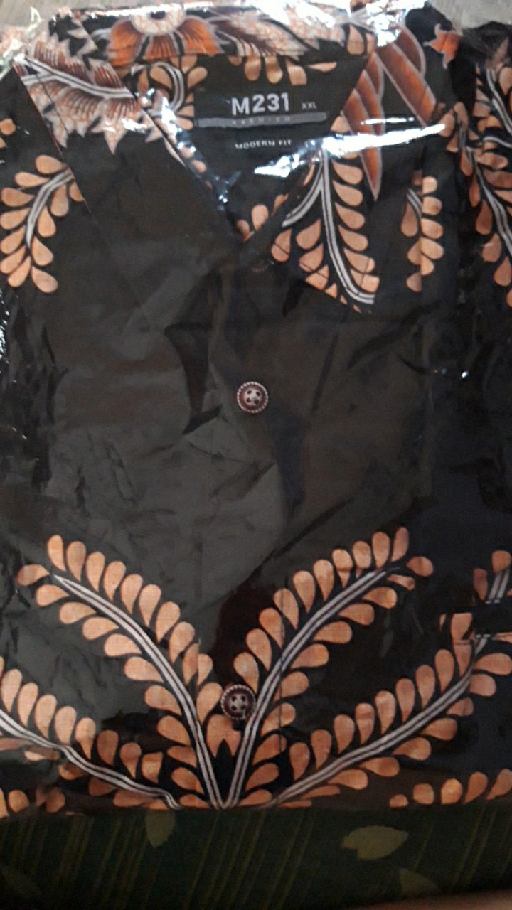 M231 Kemeja Pria Batik Pendek Hitam 1625