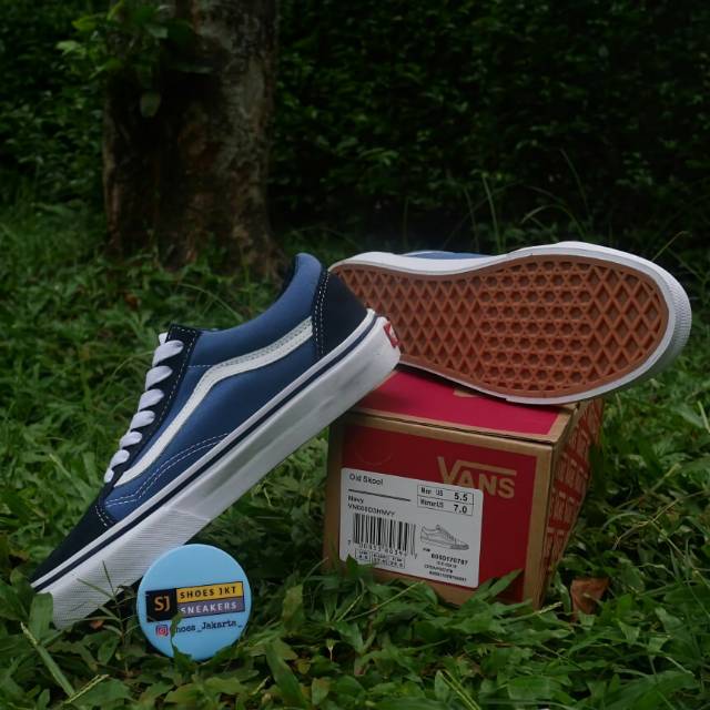 SEPATU VANS OLD SKOOL NAVY