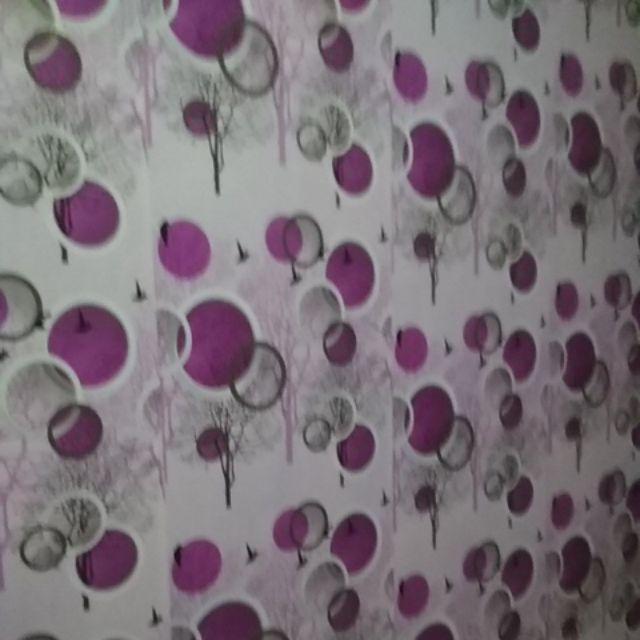 Wallpaper Dinding Motif Polkadot Ranting Ungu