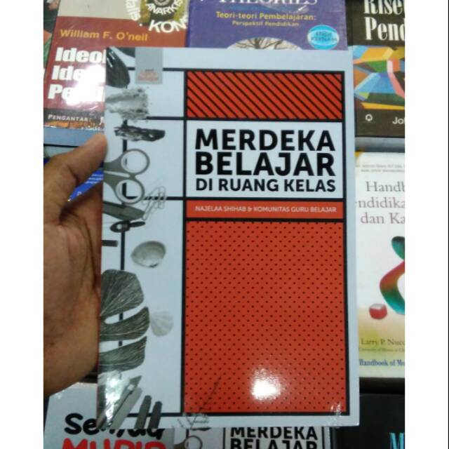 MERDEKA BELAJAR DI RUANG KELAS - NAJELAA SHIHAB