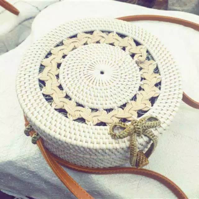 

Tas Rotan Gendis Size 20cm clip Pita